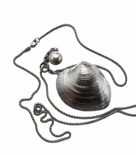 Large Clam Necklace with Pearl